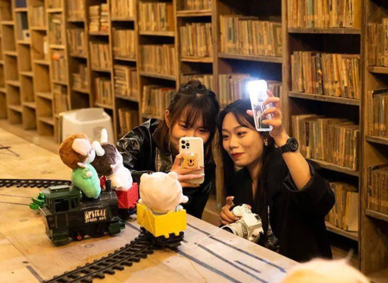 biblioteca libreria cinese